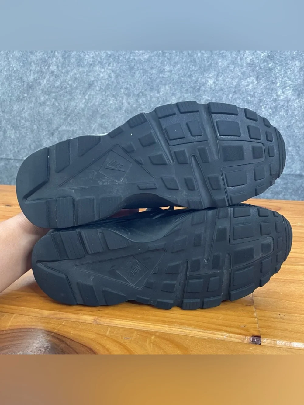 Nike Air Huarache Shoes Boys Size 6.5Y Triple Black Shoes Sneakers 654275-016‎